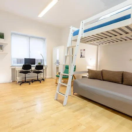 Lounge דירה